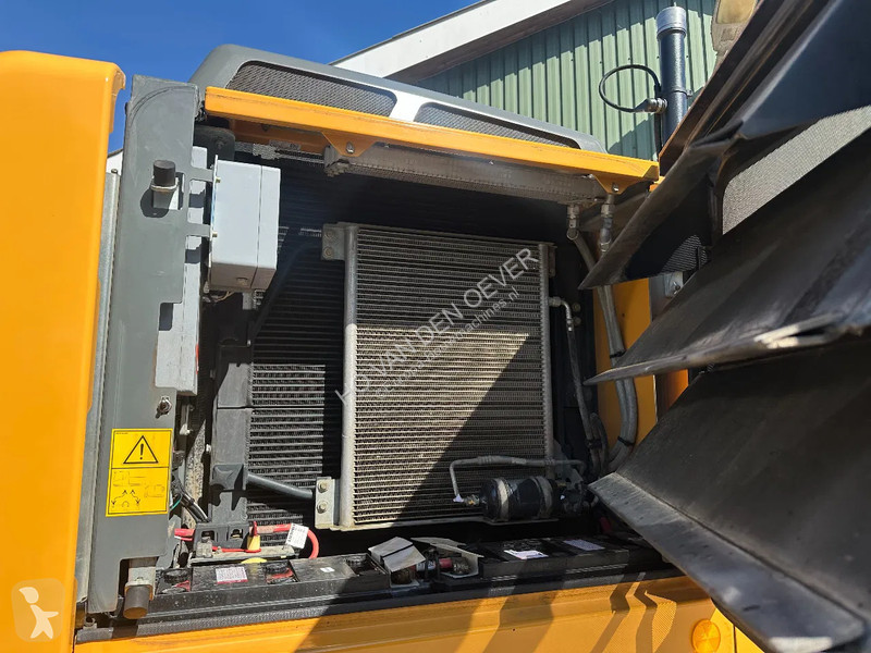 جرافة Liebherr A916