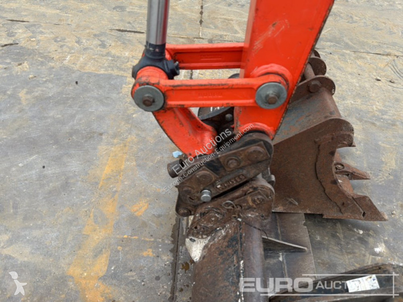 جرافة Kubota U27-4
