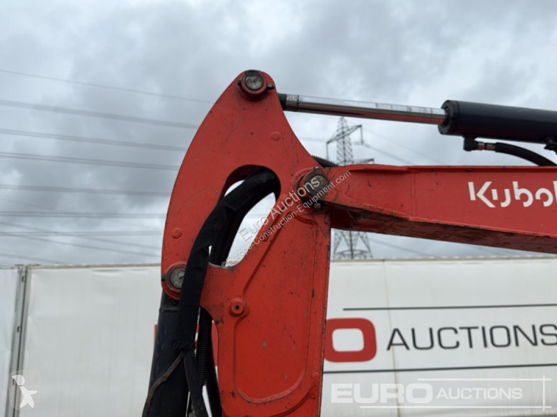 جرافة Kubota U27-4