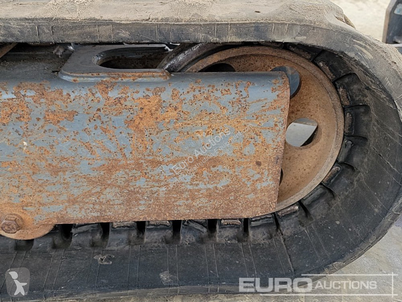 Escavadora Takeuchi TB216