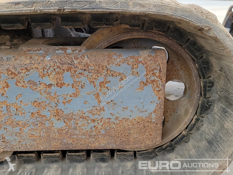 Escavadora Takeuchi TB216