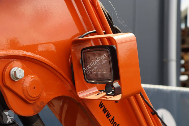 Escavadora Hitachi ZX33U-6 CLR