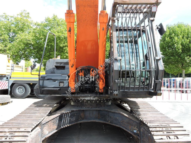 Excavadora Hitachi LC