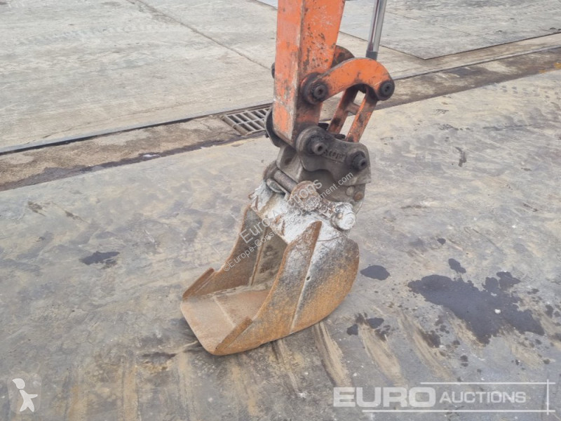 Excavadora Hitachi ZX26U-5A CLR