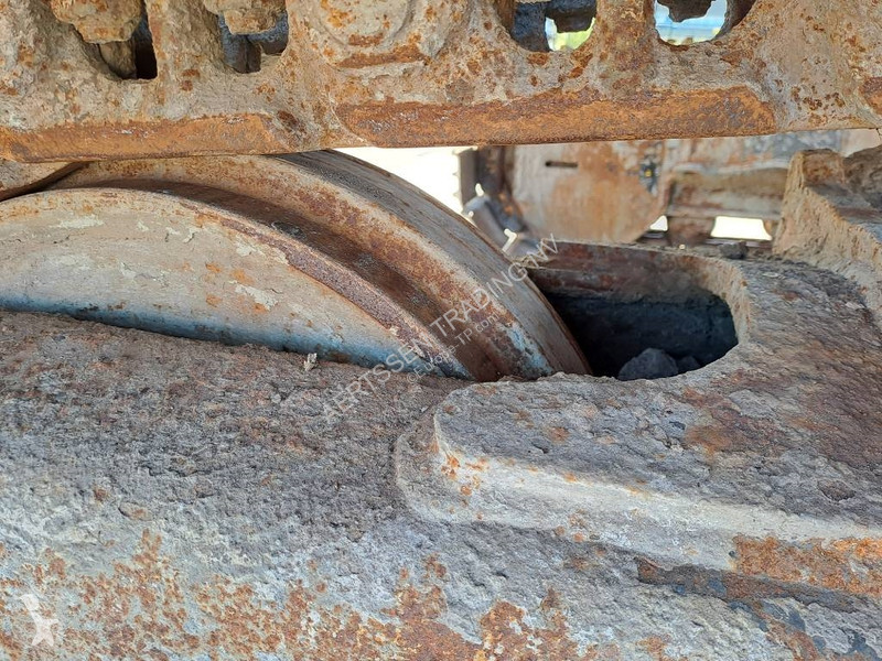 Excavator Hitachi -6