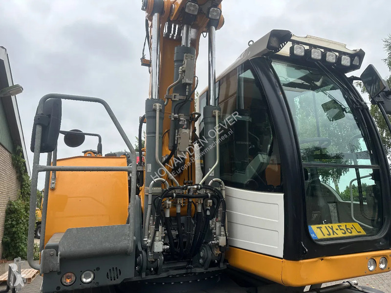 Escavadora Liebherr A