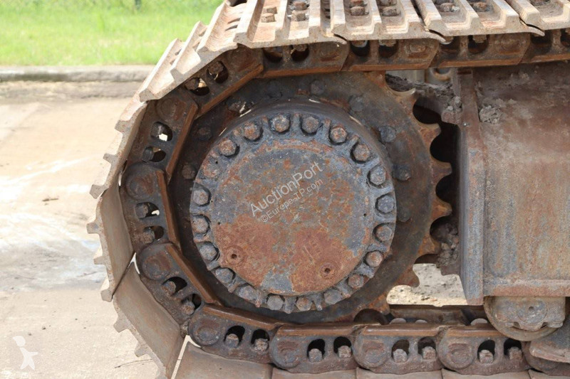 جرافة Caterpillar UHD