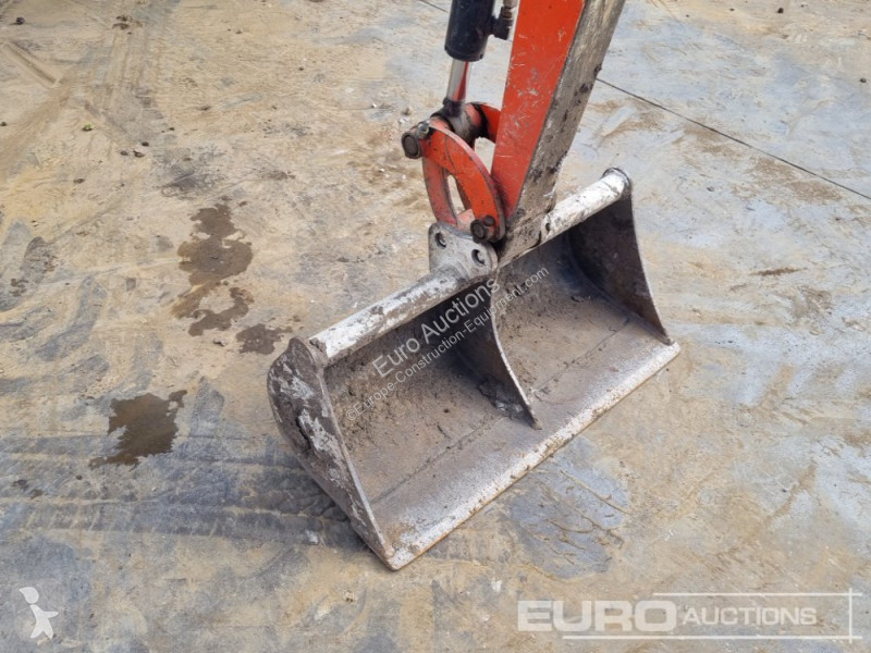 Lopatový nakládač Kubota K008-3