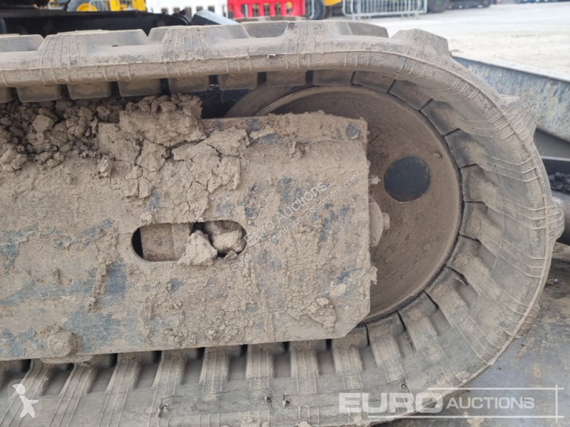 جرافة Komatsu PC26MR-3