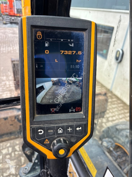 Escavadora JCB