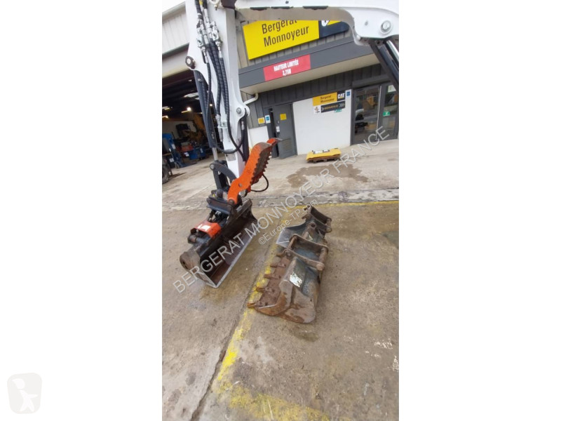 Excavator Bobcat E27