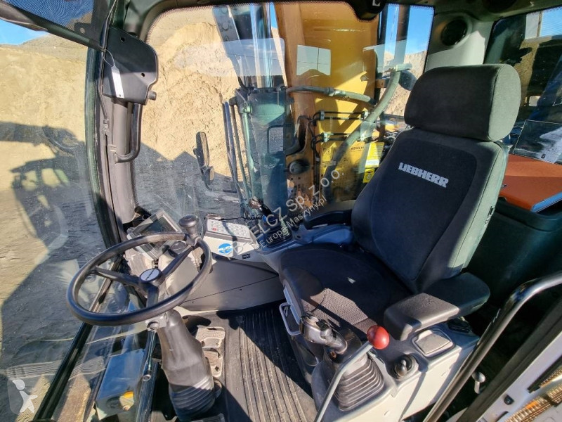 Lopatový nakládač Liebherr A 918