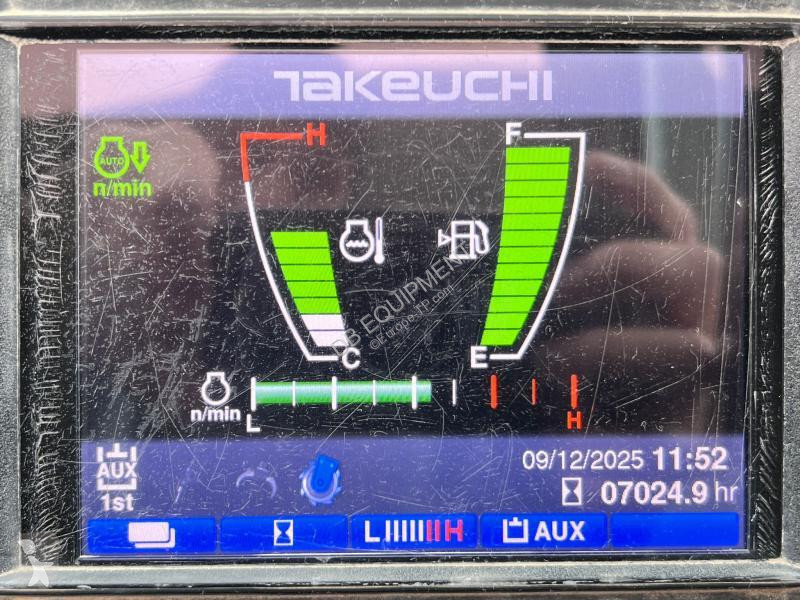 جرافة Takeuchi TB280FR pelle à chenille 8T
