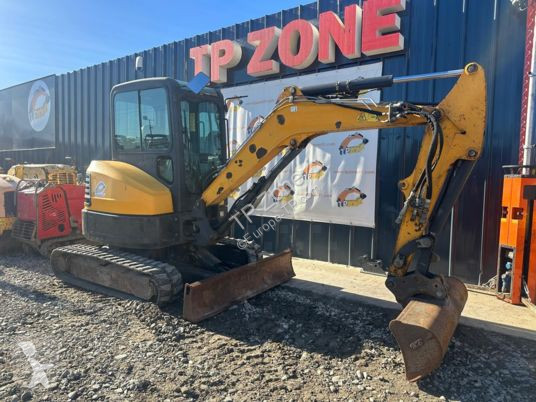 Lopatový nakládač Bobcat e35 à 22 500€ ht