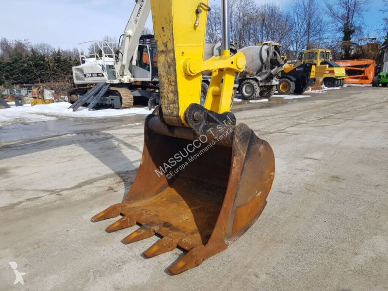 Escavatore New Holland WE210