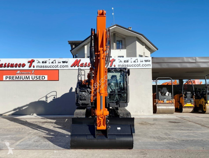 Rýpadlo Hitachi 7