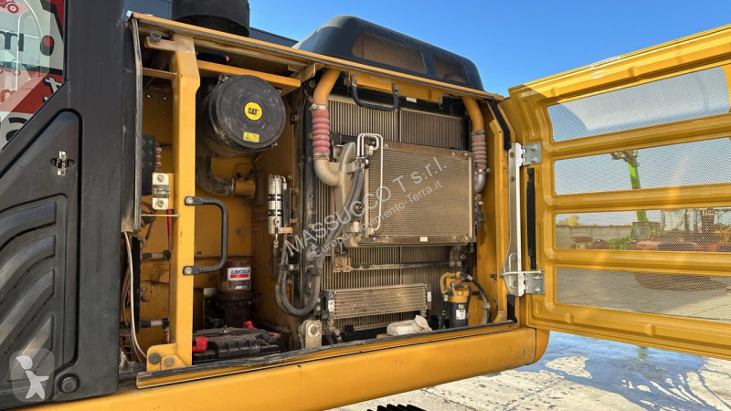 Rýpadlo Caterpillar 323E