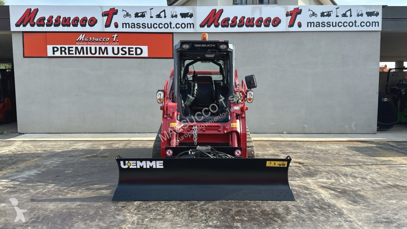 Lopatový nakládač Takeuchi TL10V-2