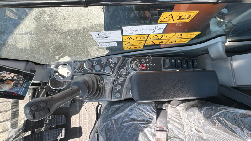 Rýpadlo Hitachi KMC750S-7
