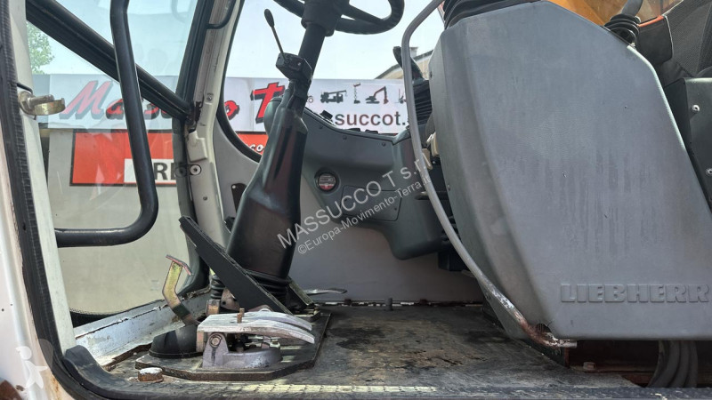 جرافة Liebherr