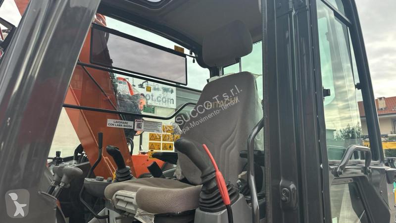 Escavatore Hitachi 6 SLF