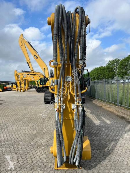 Rýpadlo Caterpillar UHD adjustable undercarriage