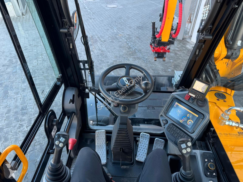 جرافة JCB Pro / Skid-Steer-Aufnahme / 375h / 2024
