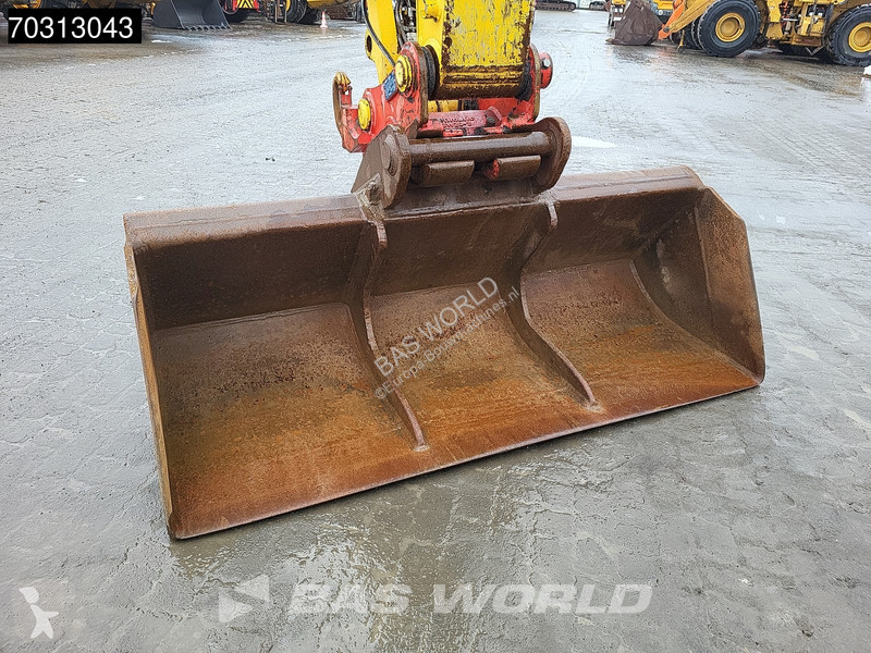 جرافة Komatsu PW180 -7E0