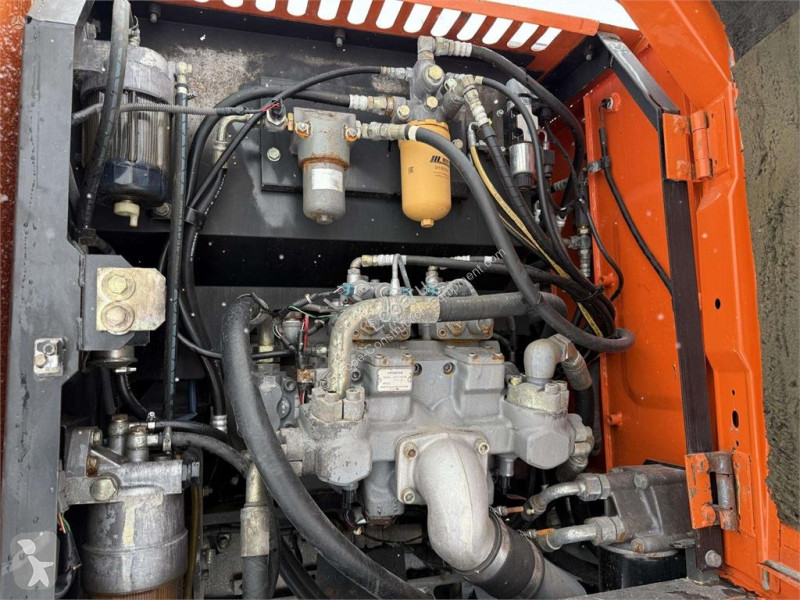 Экскаватор Hitachi 140 W