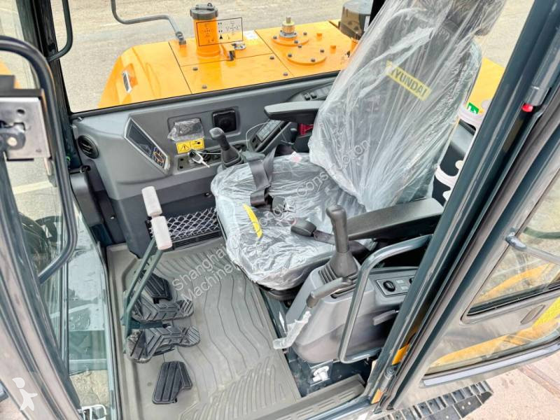 جرافة Hyundai HX60PRO