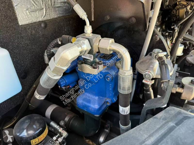جرافة Hyundai HX80HD