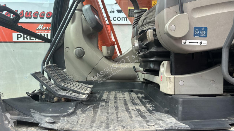 Escavatore Hitachi