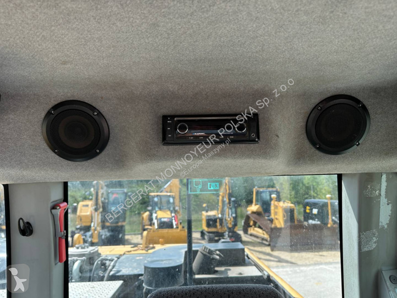 جرافة Caterpillar F