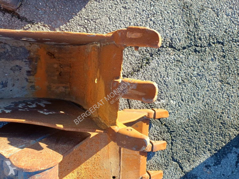 جرافة Caterpillar 305E2