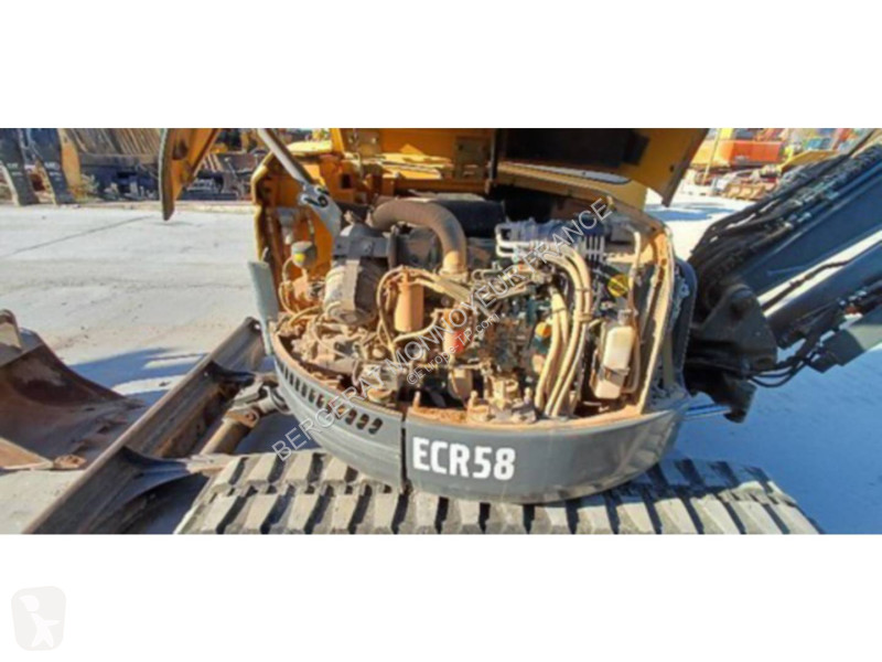 جرافة Volvo ECR58