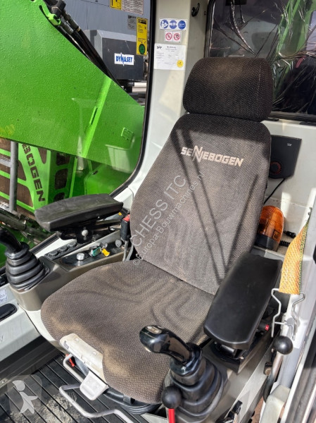 Escavatore Sennebogen 825
