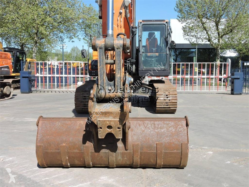 جرافة Doosan