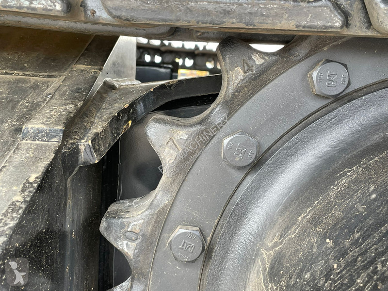 جرافة Caterpillar 3