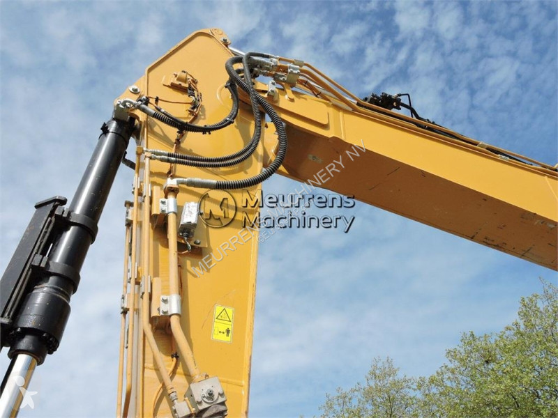 جرافة Caterpillar