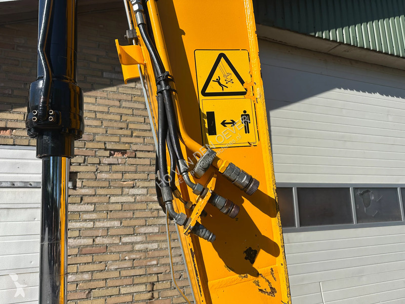 Rýpadlo JCB JS145