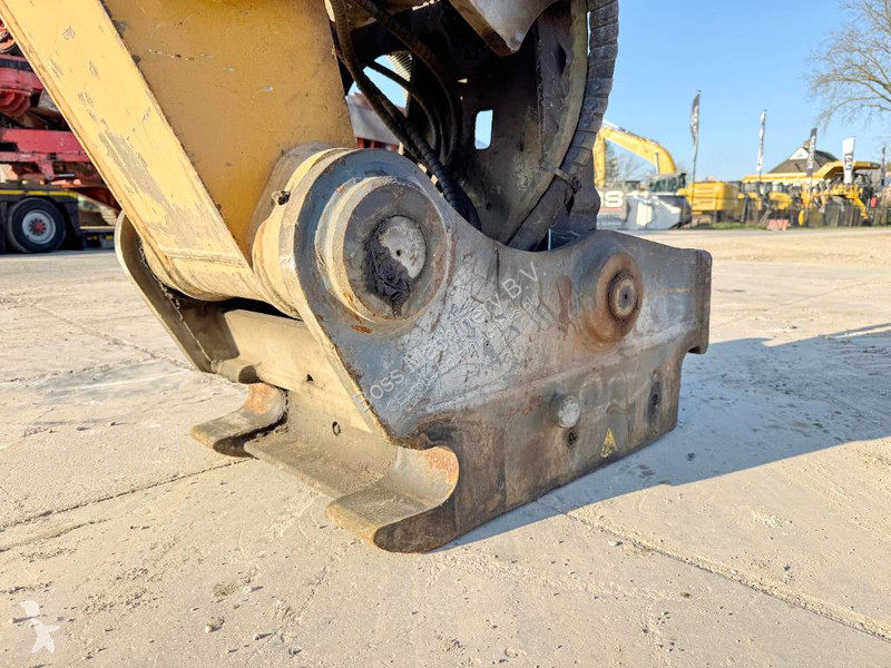 جرافة Liebherr UHD - 23 Meter Demolition Hydr...