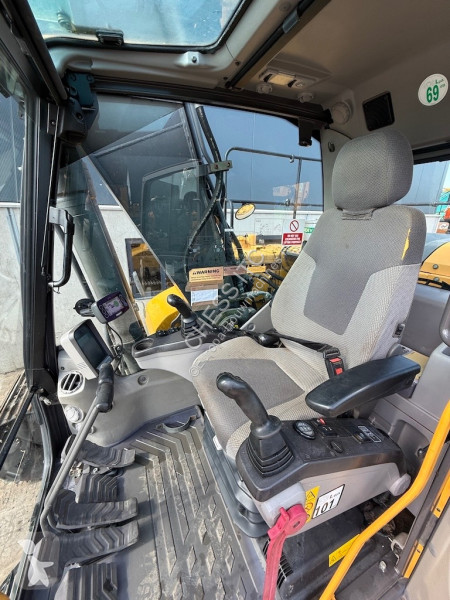 جرافة Volvo 160 D Long Reach - 180 - 220 - 140