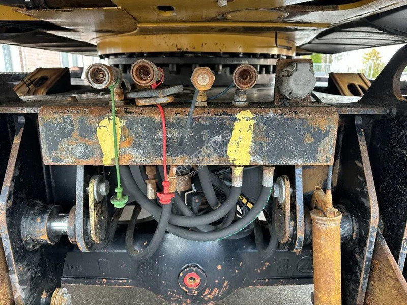 جرافة Caterpillar C WITH ROTOTILT