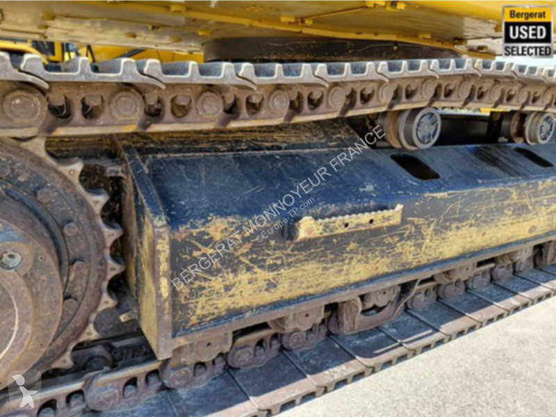 Багер Caterpillar