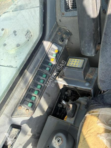 جرافة Volvo EC55