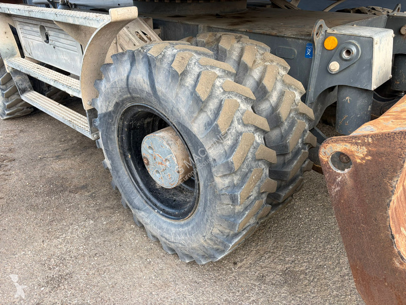 جرافة Liebherr A918