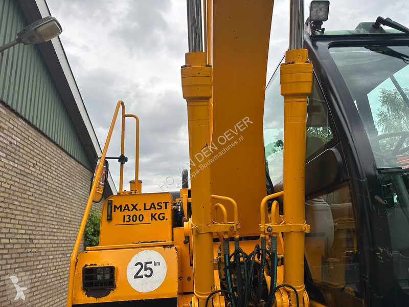 جرافة JCB