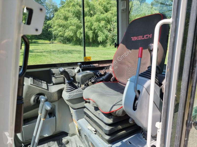 Экскаватор Takeuchi 230