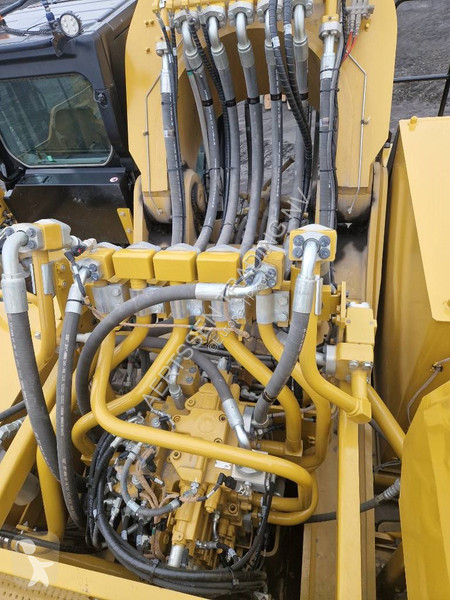 جرافة Caterpillar 395