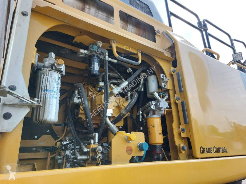 جرافة Caterpillar LXE MHD (17m demolition)